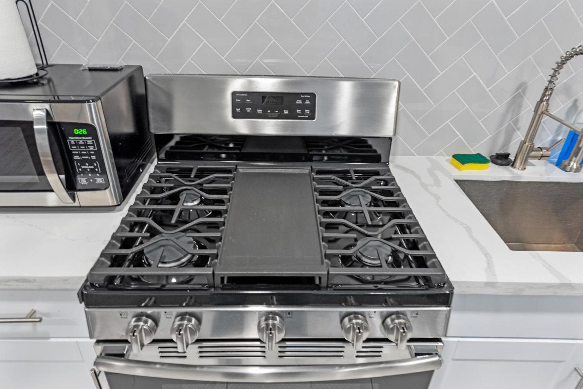 Apartment 2br Haven Near Museum District With Free Park *